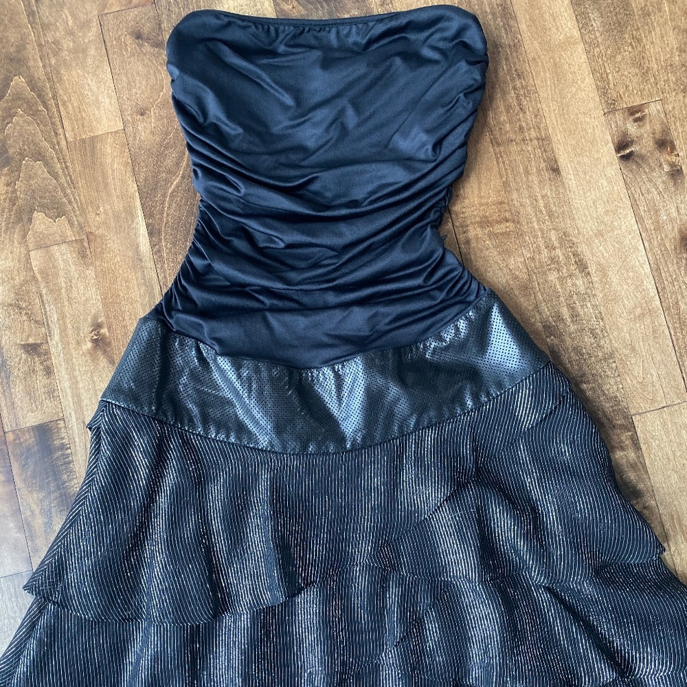 Like New condition Alice + Olivia Party Dress!